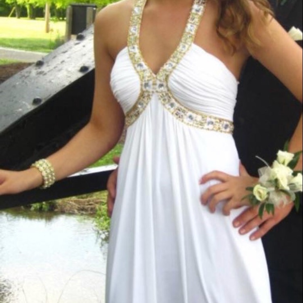 Prom dresses - Picture 3 of 4
